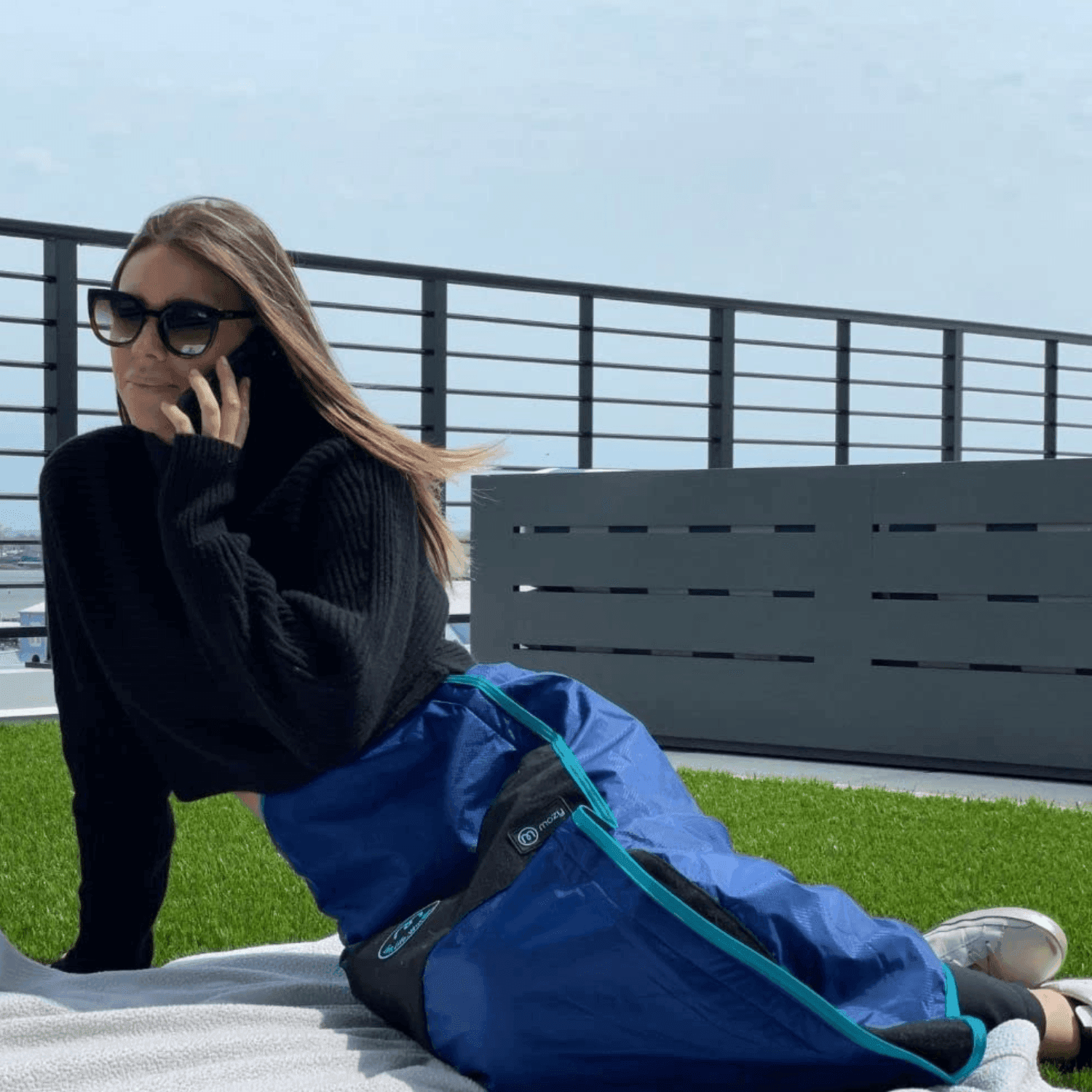 CLEARANCE | Mozy Wearable & Weatherproof Thermal Wrap With Trim Colors - Get The Mozy